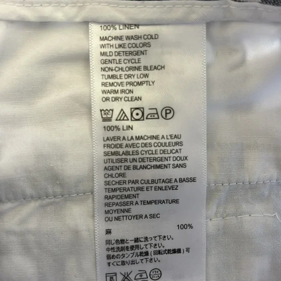 Tommy Bahama 100% linen black-and-white shorts, perfect condition size 6 ๐ - Picture 3 of 5